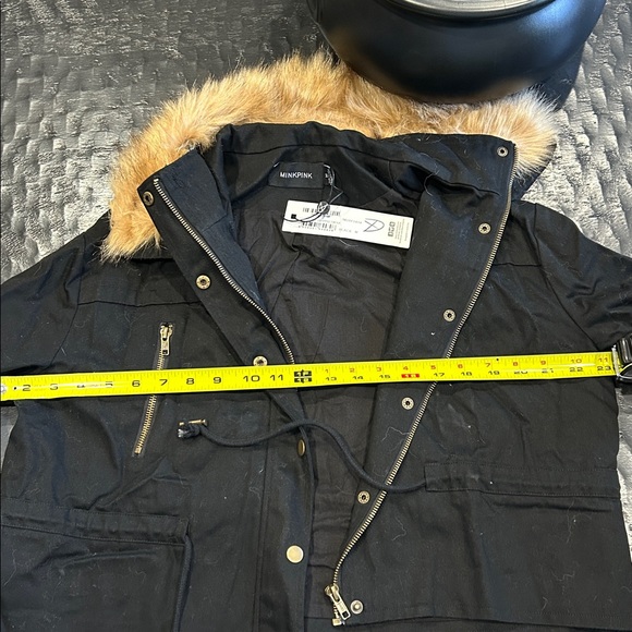 Mink pink cropped black jacket - Picture 6 of 7